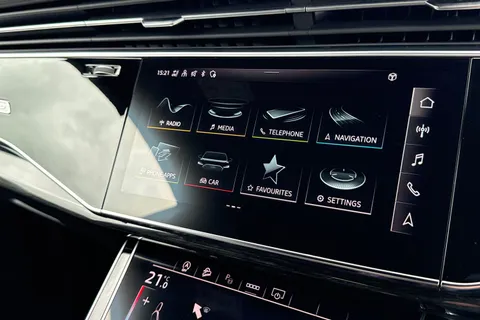 36 of 57 for Audi Q8 Black Edition 50 TDI quattro 286 PS tiptronic