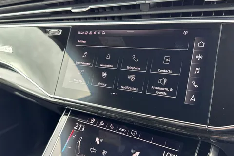 50 of 57 for Audi Q8 Black Edition 50 TDI quattro 286 PS tiptronic