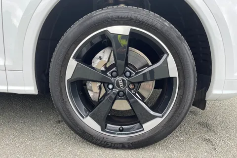 PK69RFZ Audi Q5 Black Edition 40 TDI quattro 190 PS S tronic Thumbnail #10