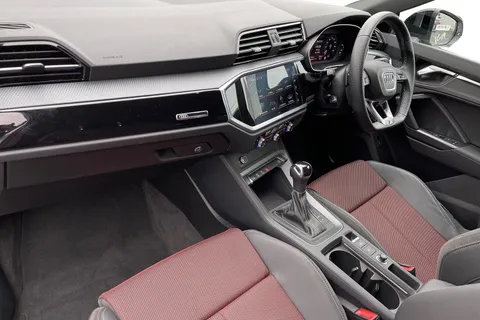 SE21OFA Audi Q3 35 TFSI Black Edition 5dr S Tronic Thumbnail #6