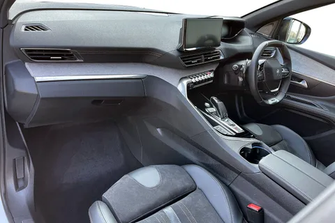 DE71ENM PEUGEOT 3008 1.2 PureTech GT Premium 5dr EAT8 Thumbnail #6