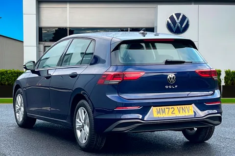 MM72VNV Volkswagen Golf 1.0 Life 5dr ** SAT NAV, SENSORS, AMIBENT LIGHTING ** Thumbnail #3