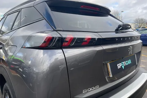 KM71UPR PEUGEOT 2008 1.2 PureTech Allure Premium 5dr Thumbnail #8