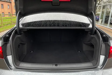 LO71YNV Audi A4 Black Edition 35 TFSI  150 PS S tronic Thumbnail #6