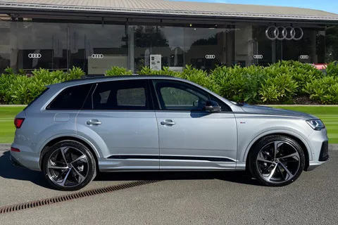 PK23MDF Audi Q7 Black Edition 55 TFSI quattro 340 PS tiptronic Thumbnail #4