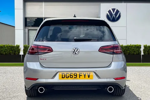 DG69FYV Volkswagen Golf MK7 Facelift 2.0 TSI GTI Performance DSG 5DR Thumbnail #5