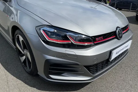 DG69FYV Volkswagen Golf MK7 Facelift 2.0 TSI GTI Performance DSG 5DR Thumbnail #9