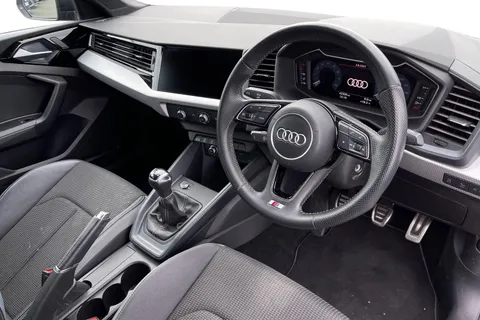 DL68OKG Audi A1 S line 30 TFSI 116 PS 6-speed Thumbnail #8