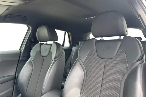 GM18WTN Audi Q2 1.4 TFSI CoD S line Euro 6 (s/s) 5dr Thumbnail #11