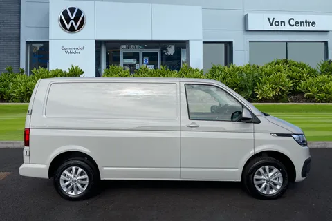 ML73FOU Volkswagen Transporter 2.0 TDI 110 Highline Van Thumbnail #4