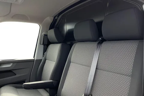 ML73FOU Volkswagen Transporter 2.0 TDI 110 Highline Van Thumbnail #11