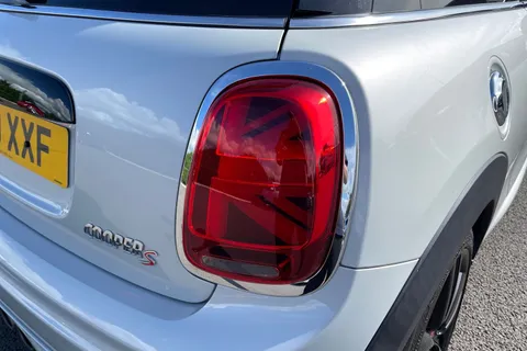 BG19XXF Mini Hatch 2.0 Cooper S Sport Euro 6 (s/s) 3dr Thumbnail #8