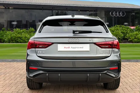 KN22NEF Audi Q3 Black Edition 35 TFSI  150 PS S tronic Thumbnail #5