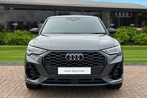KN22NEF Audi Q3 Black Edition 35 TFSI  150 PS S tronic Thumbnail #6