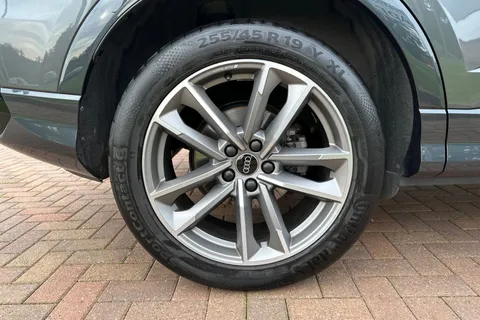 KN22NEF Audi Q3 Black Edition 35 TFSI  150 PS S tronic Thumbnail #11