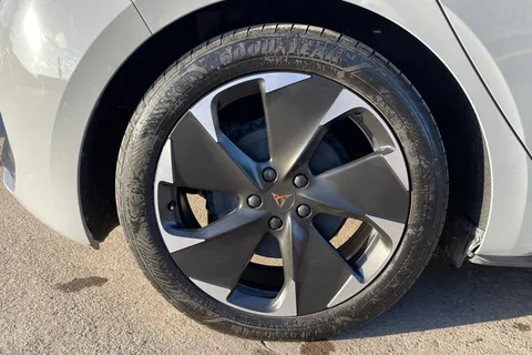 DG23CYA CUPRA Born 58kWh V2 Auto 5dr Thumbnail #10