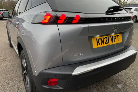 KN21VPT PEUGEOT 2008 1.5 BlueHDi GT Euro 6 (s/s) 5dr Thumbnail #8