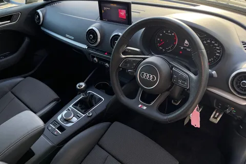 NJ19HPZ Audi A3 1.5 TFSI CoD 35 Black Edition Sportback Euro 6 (s/s) 5dr Thumbnail #8