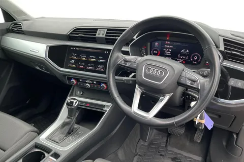 MV69UVB Audi Q3 Sport 40 TDI quattro 190 PS S tronic Thumbnail #8