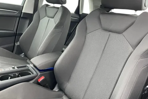 MV69UVB Audi Q3 Sport 40 TDI quattro 190 PS S tronic Thumbnail #11