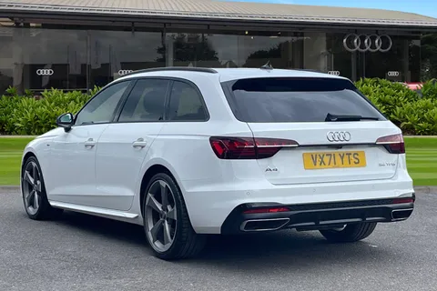 VX71YTS Audi A4 Avant Avant Black Edition 35 TFSI  150 PS S tronic Thumbnail #3