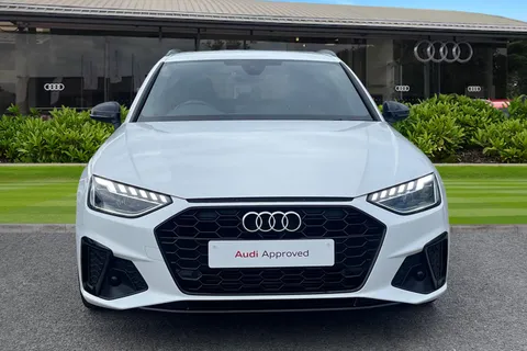 VX71YTS Audi A4 Avant Avant Black Edition 35 TFSI  150 PS S tronic Thumbnail #6