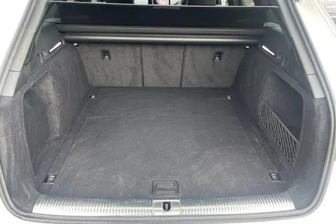 VX71YTS Audi A4 Avant Avant Black Edition 35 TFSI  150 PS S tronic Thumbnail #7