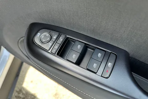 16 of 50 for BYD Dolphin 60.48kWh Comfort Auto 5dr