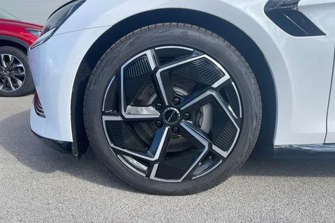  BYD SEAL 82.5kWh Design Auto 4dr Thumbnail #24