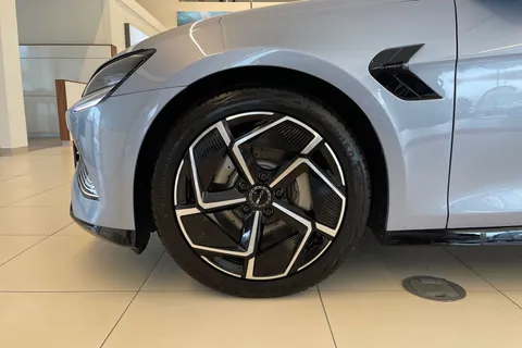  BYD SEAL 82.5kWh Design Auto 4dr Thumbnail #24