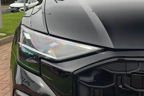  Audi Q8 3.0 TDI V6 50 Black Edition Tiptronic quattro Euro 6 (s/s) 5dr Thumbnail #55