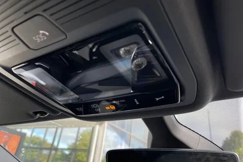 Volkswagen ID.3 Pro S 77kWh Match Auto 5dr (5Seat) Thumbnail #42