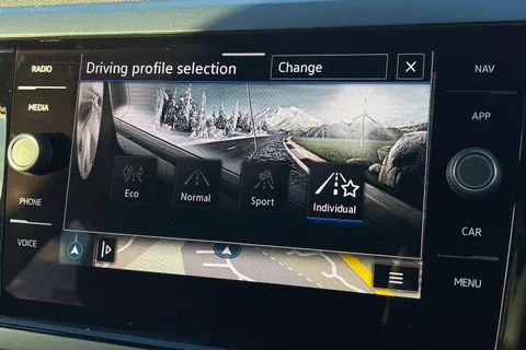 CY25DFG Volkswagen Taigo 1.5 TSI 150 Black Edition 5dr DSG Thumbnail #46