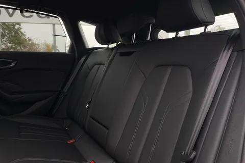 18 of 65 for Audi A5 Avant 2.0 TDI Launch Edition S Tronic Euro 6 (s/s) 5dr