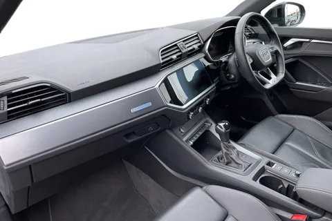 BV70KSZ Audi Q3 Edition 1 35 TFSI  150 PS S tronic Thumbnail #9