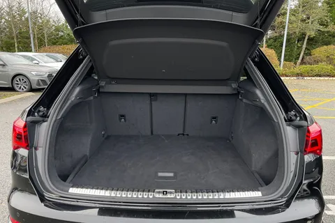 BV70KSZ Audi Q3 Edition 1 35 TFSI  150 PS S tronic Thumbnail #10