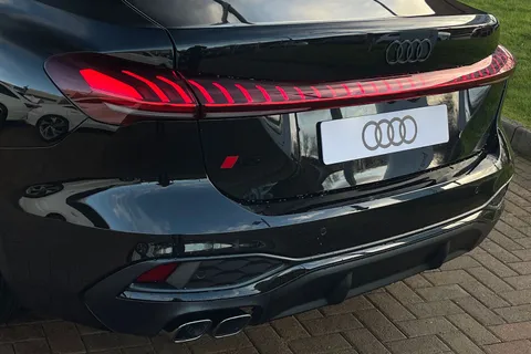 Audi A5 2.0 TDI Edition 1 Saloon S Tronic Euro 6 (s/s) 5dr Thumbnail #8