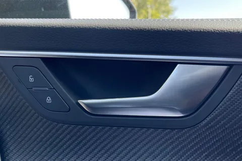  Audi A6 Avant 2.0 TFSI 40 Black Edition S Tronic Euro 6 (s/s) 5dr Thumbnail #18