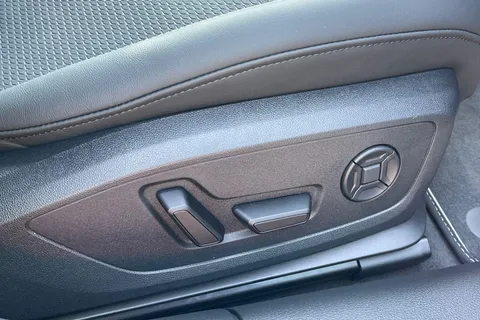  Audi A6 Avant 2.0 TFSI 40 Black Edition S Tronic Euro 6 (s/s) 5dr Thumbnail #25