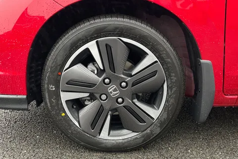 14 of 56 for Honda Jazz 1.5 h i-MMD Advance eCVT Euro 6 (s/s) 5dr