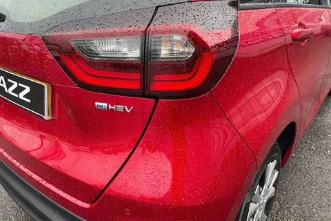 17 of 43 for Honda Jazz 1.5 h i-MMD Elegance eCVT Euro 6 (s/s) 5dr