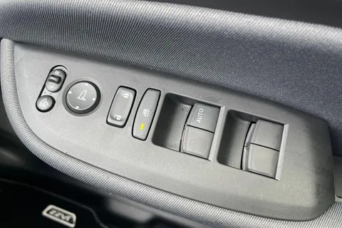 26 of 43 for Honda Jazz 1.5 h i-MMD Elegance eCVT Euro 6 (s/s) 5dr