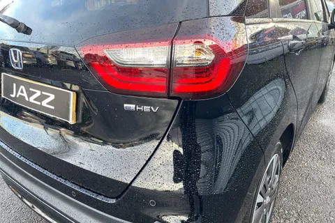 17 of 41 for Honda Jazz 1.5 h i-MMD Advance Hatchback 5dr Petrol Hybrid eCVT Euro 6 (s/s) (122 ps)