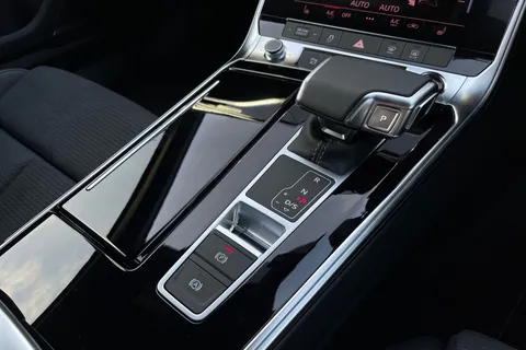 BK75HFU Audi A6 Avant Avant Black Edition 40 TDI quattro 204 PS S tronic Thumbnail #23