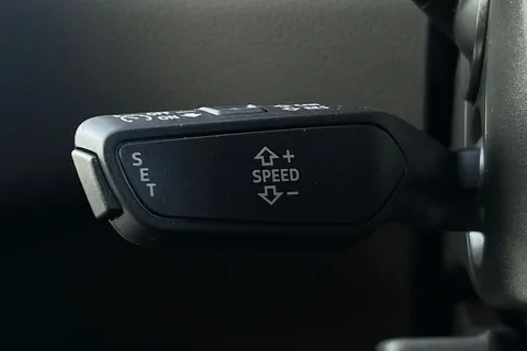 BK75HFU Audi A6 Avant Avant Black Edition 40 TDI quattro 204 PS S tronic Thumbnail #39