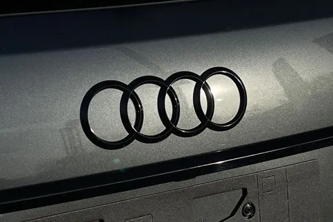 BK75HFU Audi A6 Avant Avant Black Edition 40 TDI quattro 204 PS S tronic Thumbnail #44