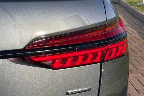 BK75HFU Audi A6 Avant Avant Black Edition 40 TDI quattro 204 PS S tronic Thumbnail #45