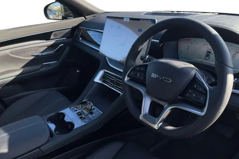  BYD Seal U 1.5 DM-i 26.6kWh Comfort CVT Auto Euro 6 (s/s) 5dr Thumbnail #8