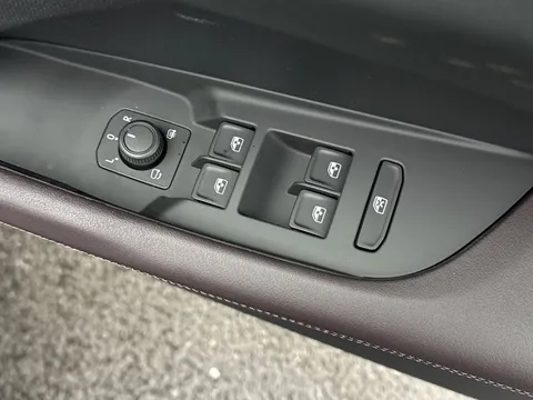 17 of 47 for CUPRA Terramar 2.0 TSI VZ2 SUV 5dr Petrol DSG 4Drive Euro 6 (s/s) (265 ps)