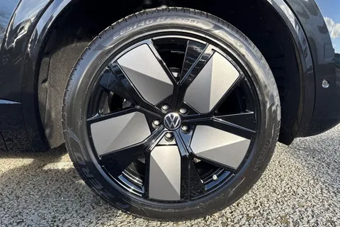 Volkswagen Touareg 3.0 TDI V6 Black Edition Tiptronic 4Motion Euro 6 (s/s) 5dr Thumbnail #7
